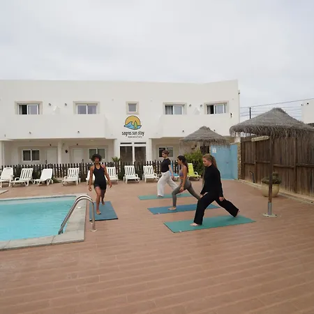 Sagres Sun Stay - Surf Camp & Hostel-3
